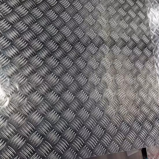 Feuille d'épaisseur en aluminium de finition de miroir de réflecteur pour l'éclairage